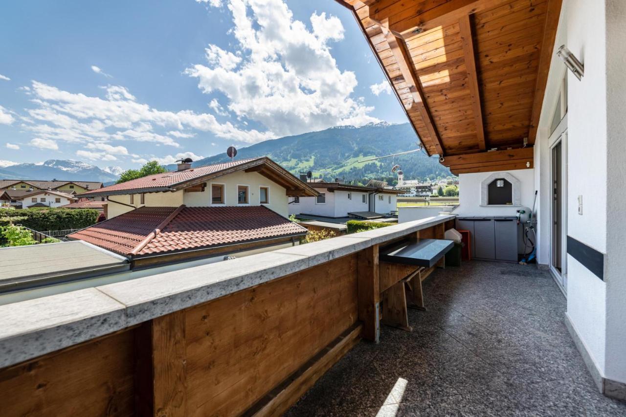 Haus Rudi Apartamento Ried im Zillertal Exterior foto